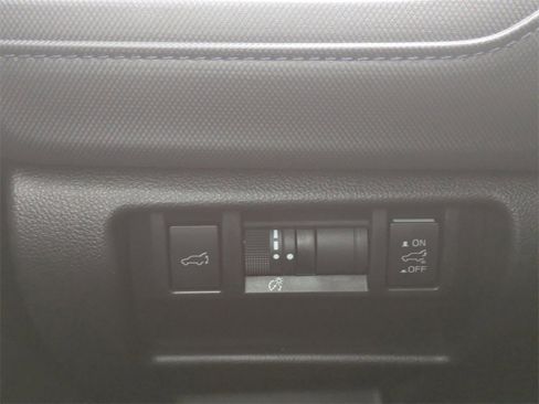 Certified 2025 Subaru Forester Limited w/ Popular Package #2 image 31