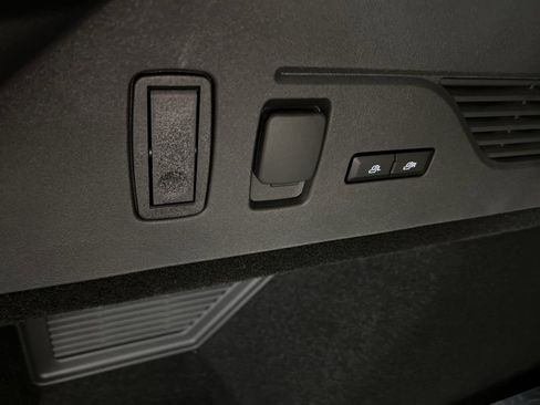 New 2026 Lincoln Nautilus Premier image 38