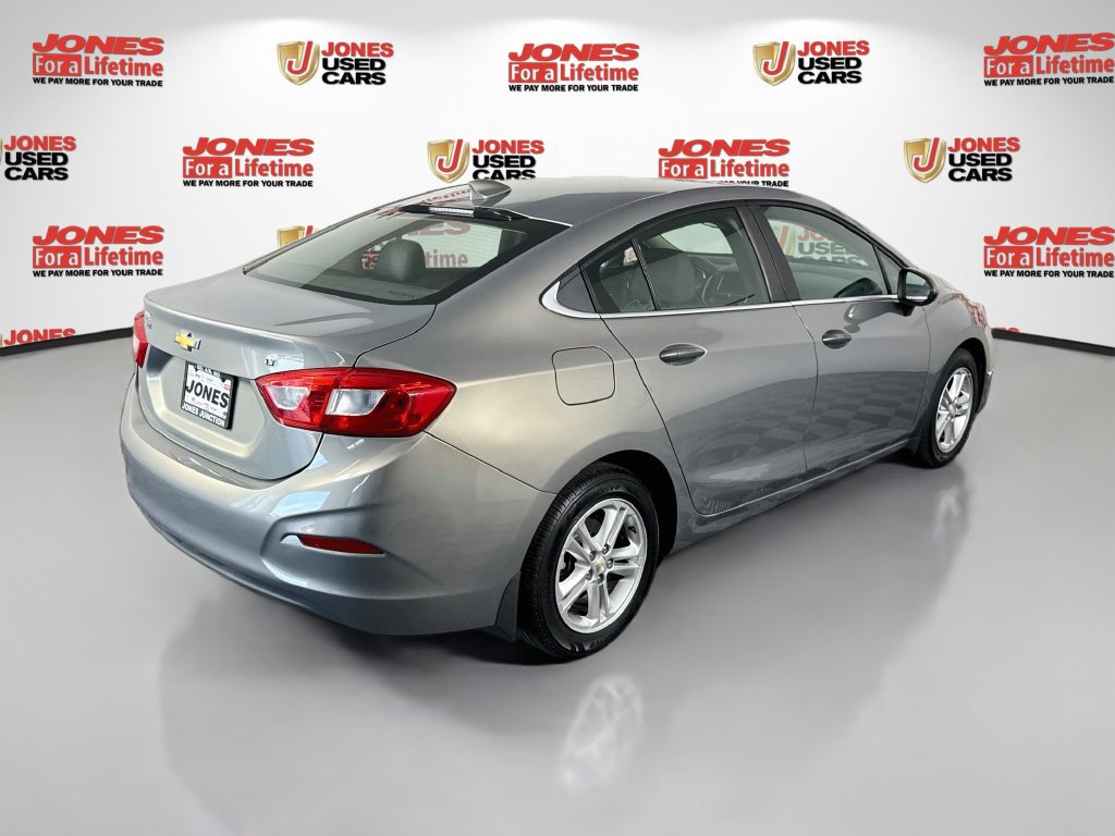 Used 2017 Chevrolet Cruze LT FWD image 14