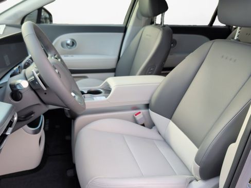 New 2026 Hyundai Ioniq 9 SEL image 9