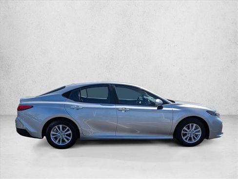 Used 2025 Toyota Camry LE FWD image 4
