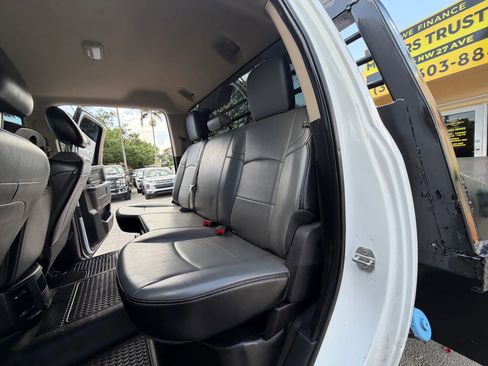 Used 2020 RAM 4500 Tradesman w/ Chrome Appearance Group image 16