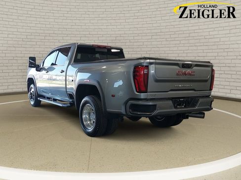 Used 2025 GMC Sierra 3500 Denali w/ Denali Reserve Package AWD/4WD image 7