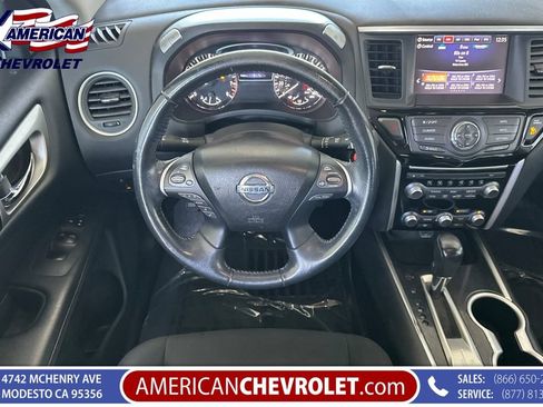Used 2019 Nissan Pathfinder SV FWD image 18