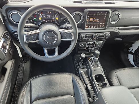 Used 2023 Jeep Wrangler Unlimited Sahara w/ Dual Top Group AWD/4WD image 26