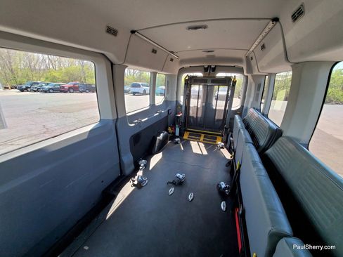 Used 2016 Ford Transit 350 XL RWD image 25