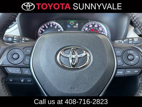 Used 2021 Toyota RAV4 XLE Premium AWD/4WD image 27