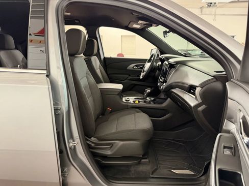 Used 2023 Chevrolet Traverse LT w/ LPO, Floor Liner Package AWD/4WD image 40