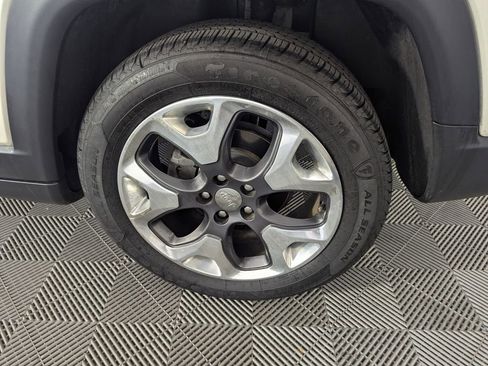 Certified 2018 Jeep Compass Limited w/ Navigation Group image 19