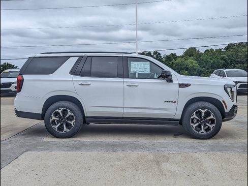 New 2026 GMC Yukon AT4 Ultimate w/ LPO, Floor Liner Package AWD/4WD image 6