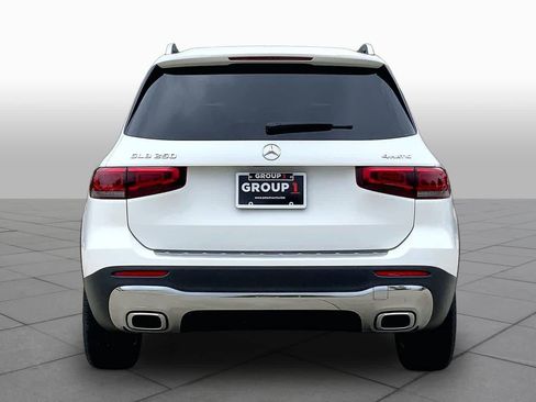 Used 2021 Mercedes-Benz GLB 250 4MATIC image 5