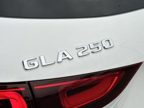 Used 2023 Mercedes-Benz GLA 250 4MATIC image 19