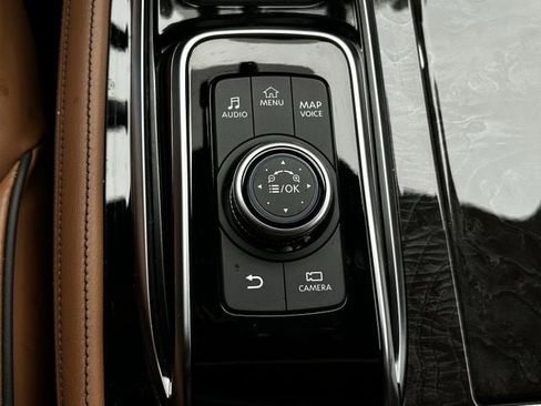 Used 2024 INFINITI QX80 Sensory AWD/4WD image 25