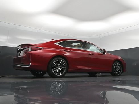 Certified 2023 Lexus ES 300h w/ Premium Package FWD image 42