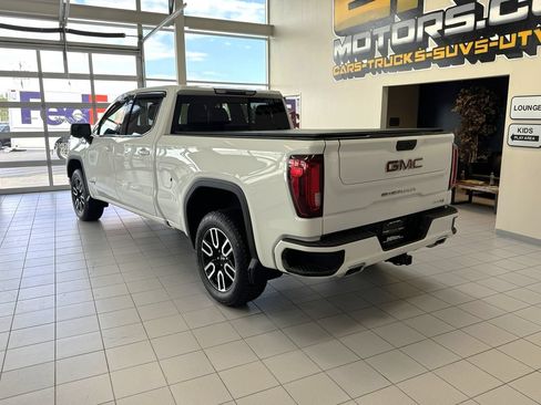 Used 2021 GMC Sierra 1500 AT4 w/ AT4 Premium Package AWD/4WD image 2