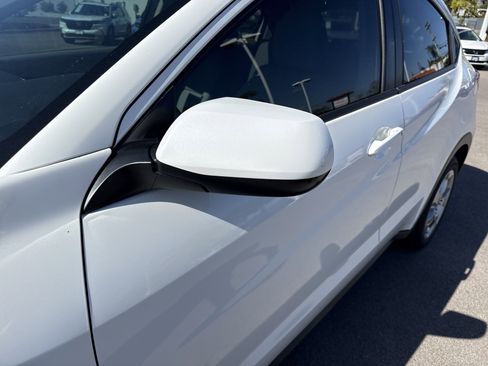 Certified 2017 Honda HR-V LX image 10