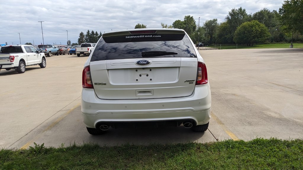 Used 2011 Ford Edge Sport w/ Driver Entry Pkg AWD/4WD image 4