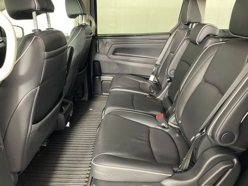 Certified 2025 Honda Odyssey Touring image 12