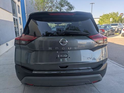Used 2021 Nissan Rogue SV FWD image 5