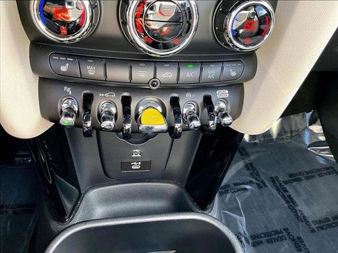 Used 2022 MINI Cooper SE image 24