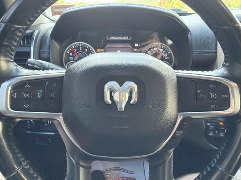 Used 2022 RAM 1500 Laramie AWD/4WD image 16
