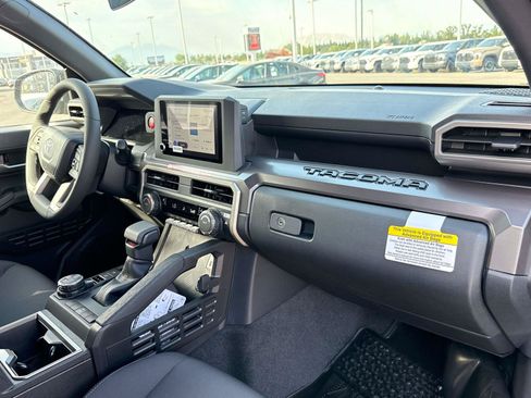New 2026 Toyota Tacoma TRD Off-Road AWD/4WD image 15