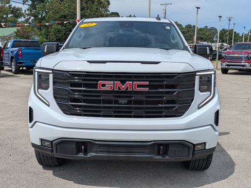 Used 2022 GMC Sierra 1500 Elevation w/ Elevation Premium Package AWD/4WD image 9