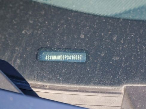 Used 2023 Subaru Ascent Touring w/ Popular Package #2A image 8