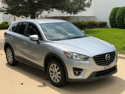 Used 2016 MAZDA CX-5 Touring FWD image 3