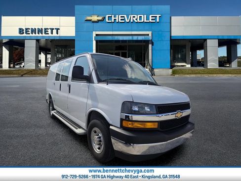Used 2025 Chevrolet Express 2500 w/ Driver Convenience Package RWD image 1