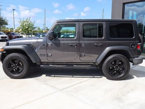 Used 2022 Jeep Wrangler Unlimited Sport AWD/4WD image 7