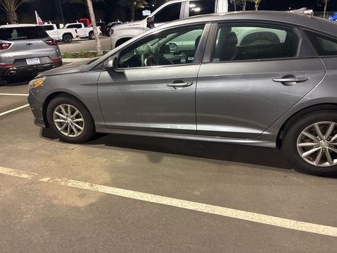 Used 2019 Hyundai Sonata SE w/ Cargo Package image 5