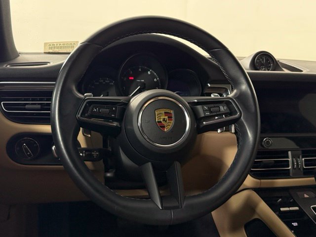 Used 2023 Porsche Macan AWD/4WD image 23