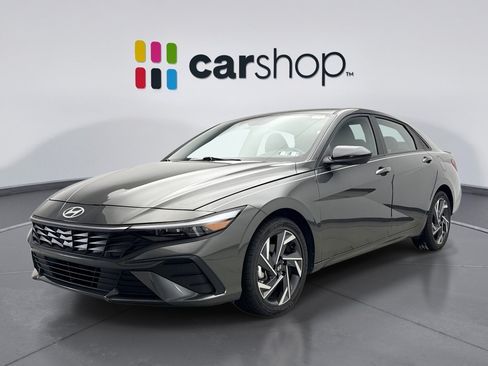 Used 2025 Hyundai Elantra Sport FWD image 1