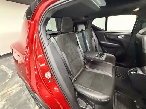 Used 2021 Volvo XC40 T5 R-Design AWD/4WD image 18