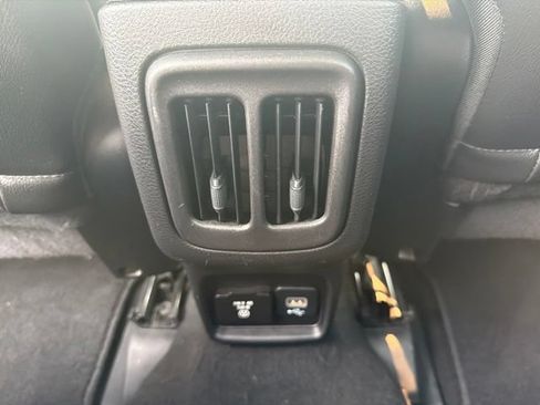 Used 2020 Jeep Compass Limited AWD/4WD image 22