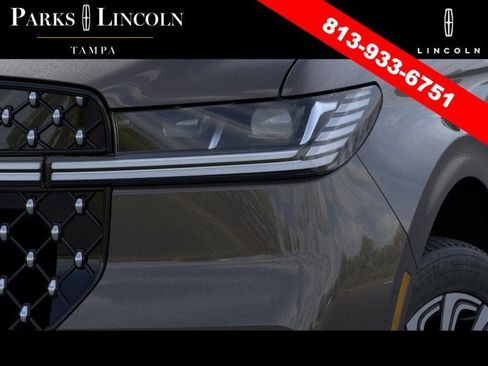 New 2026 Lincoln Navigator L Black Label AWD/4WD image 18