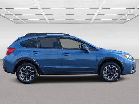 Used 2017 Subaru Crosstrek 2.0i Premium image 6