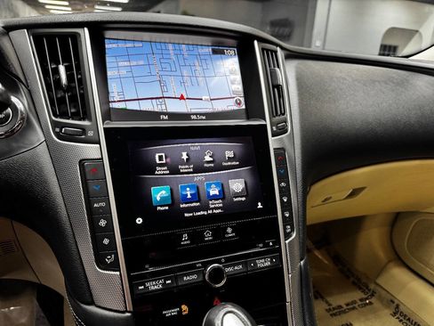 Used 2017 INFINITI Q50 Signature Edition w/ Cargo Package (L95) image 23