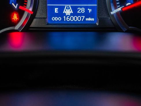 Used 2016 Toyota 4Runner SR5 image 40