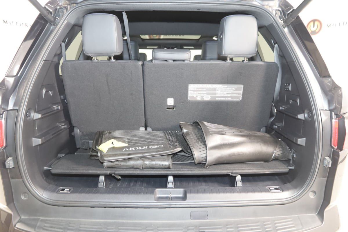 Used 2024 Toyota Sequoia Platinum AWD/4WD image 51