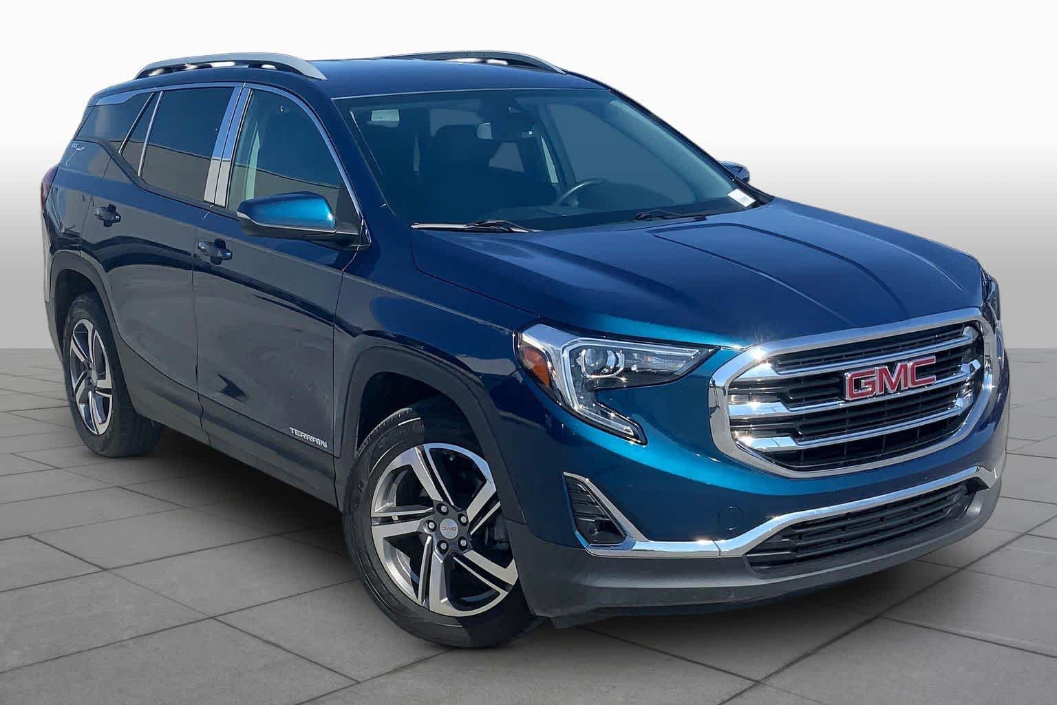 Used 2021 GMC Terrain SLT w/ Infotainment Package II FWD image 3