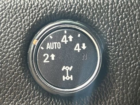 Used 2016 Chevrolet Colorado Z71 AWD/4WD image 35