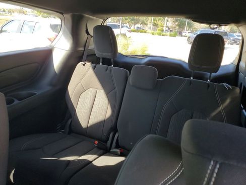 Used 2018 Chrysler Pacifica Touring Plus w/ S Appearance Package image 14