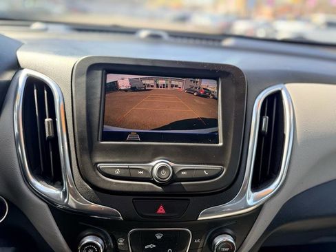 Used 2020 Chevrolet Equinox LS w/ LS Convenience Package image 19