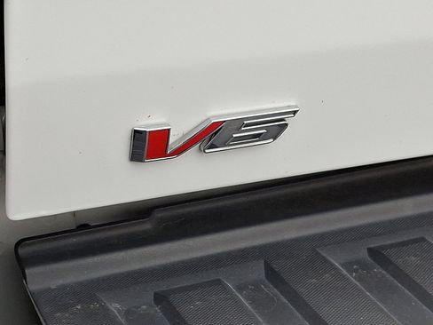 Used 2022 GMC Canyon AT4 image 32