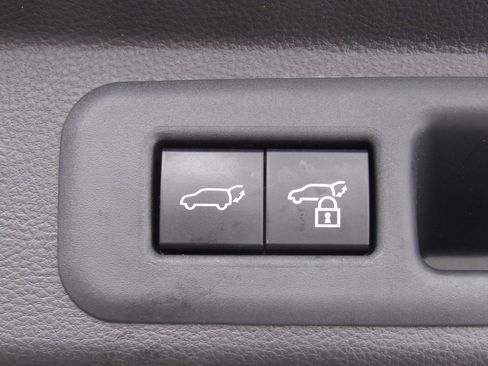 Certified 2024 Toyota Sequoia Platinum image 28