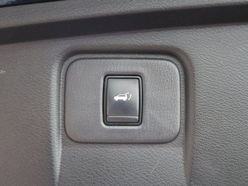 Used 2017 Nissan Murano Platinum w/ Platinum Technology Package FWD image 16