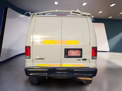 Used 2010 Ford E-250 and Econoline 250 RWD image 4