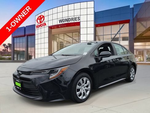 Used 2024 Toyota Corolla LE FWD image 2